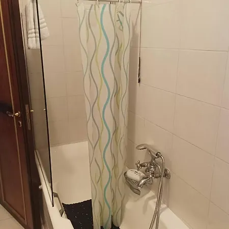 Duca בית הארחה 3*